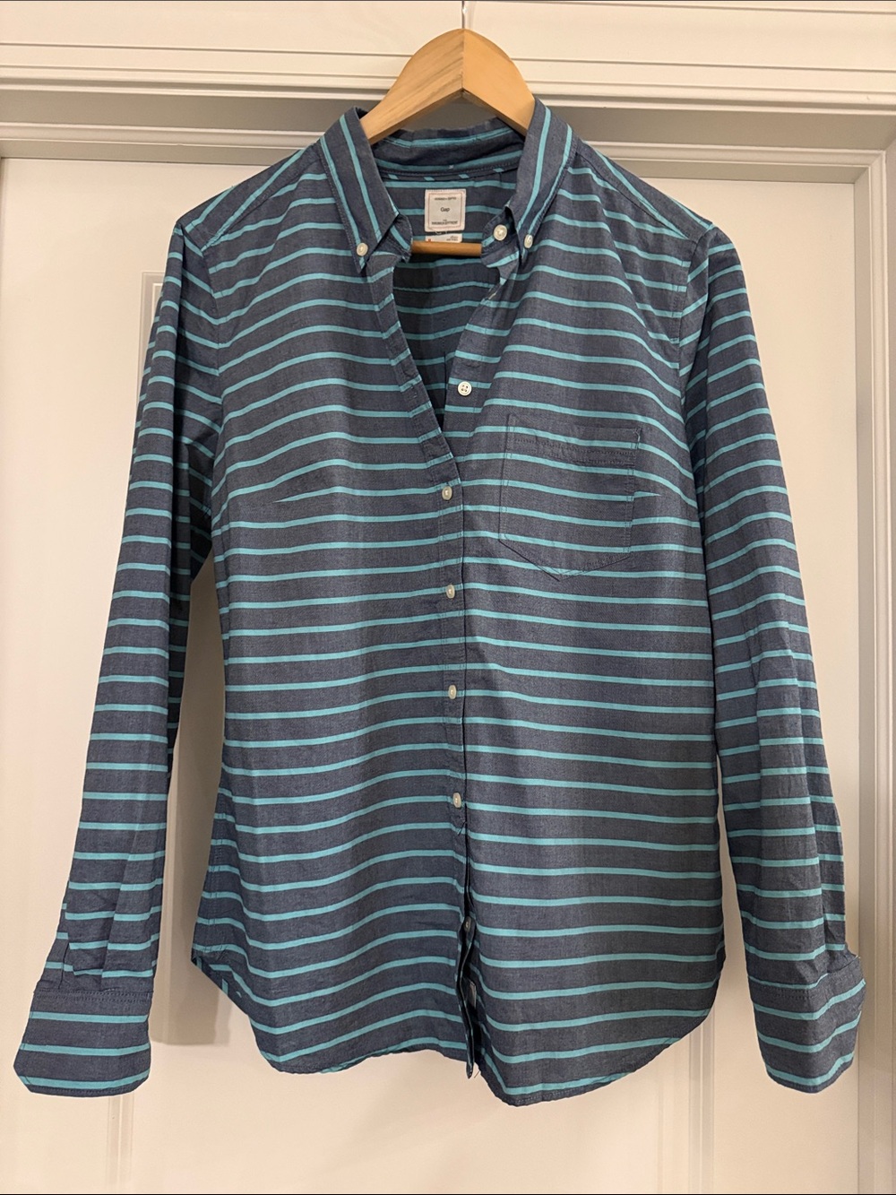 Old Navy Women's Navy and Teal Striped The Shrunken Boyfriend Shirt - M
